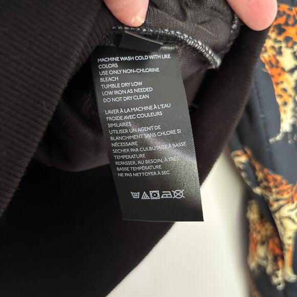 Urban Outfitters Leopard Animal Novelty All Over Print AOP quilted sweatshirt - Picture 10 of 10